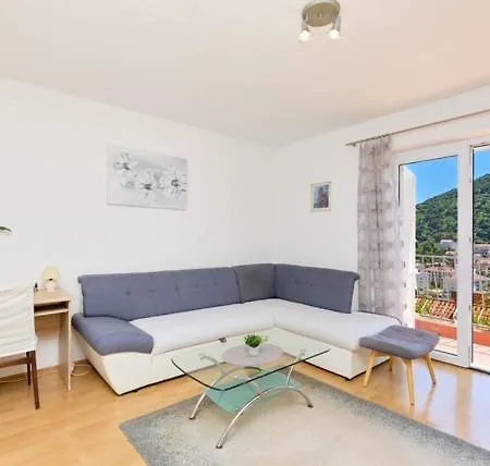 아파트먼트 맨디