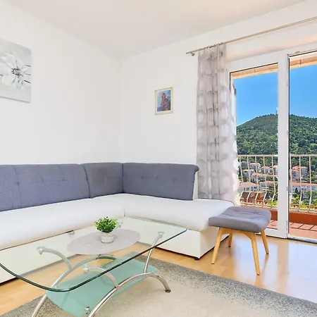 아파트먼트 맨디 *