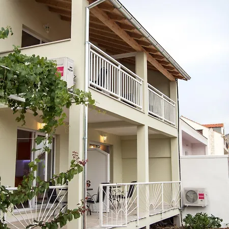 아파트 아파트먼트 맨디