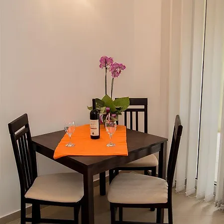 아파트 아파트먼트 맨디 *